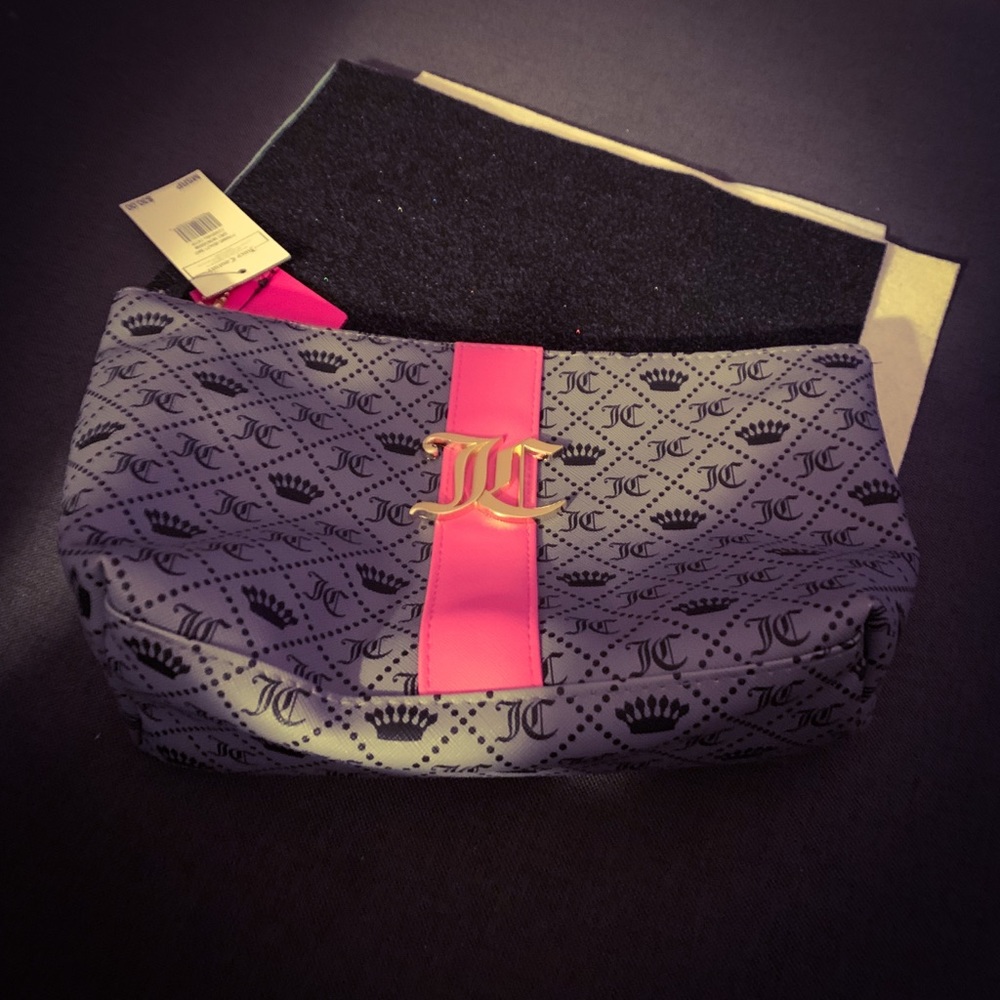 🔴SOLD🔴 Juicy Couture pyramid beauty bag
